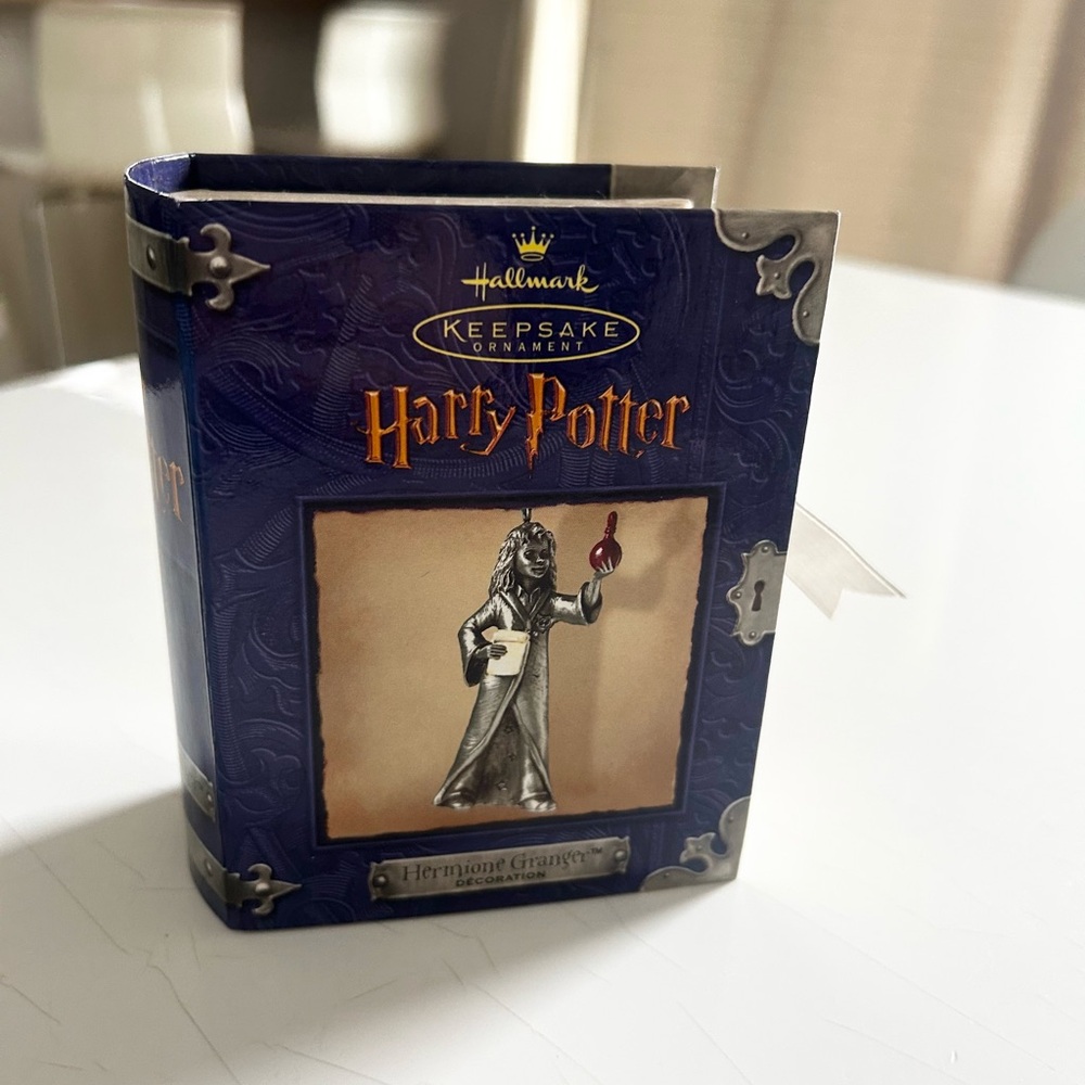 2000 Hallmark Keepsake Harry Potter Hermione Granger Pewter Christmas Ornament